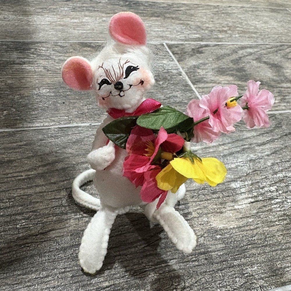 Annalee White Spring Flowers Mouse 5" Long Tail 2013